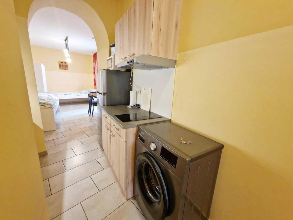 Cozy In Muelheim Appartement Keulen