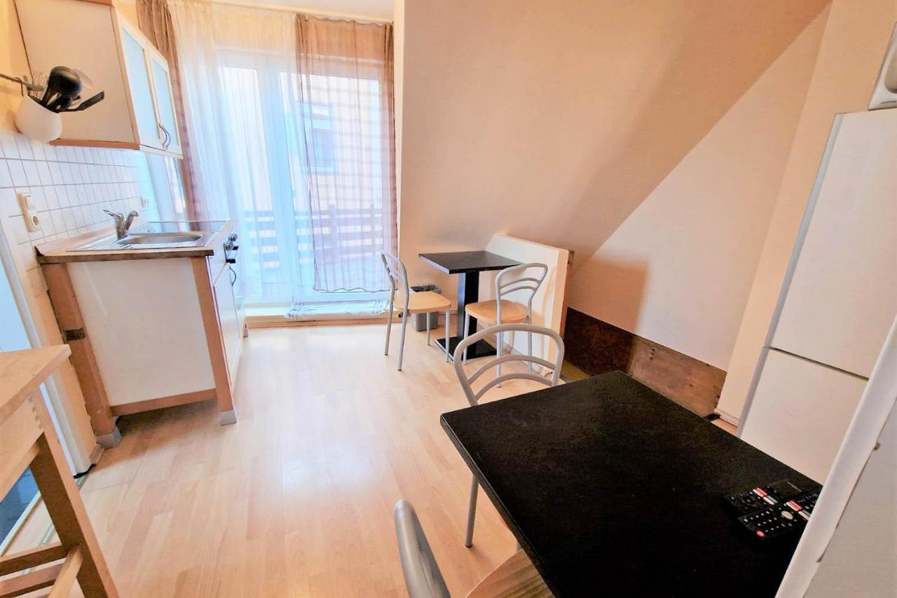 Cozy In Muelheim Appartement Keulen